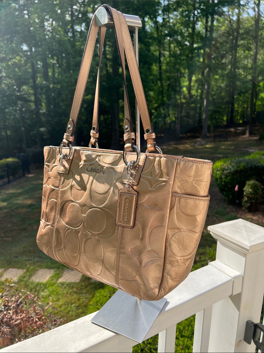 Coach Vintage Y2K East West Shoulder
Bag Metallic Rose Gold Signature Tote - Picture 3 of 17